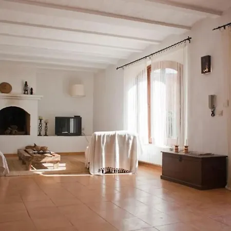 Can Bordes Casa Rustica Y Confortable En El Emporda *